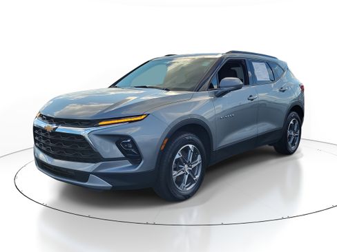 Used 2023 Chevrolet Blazer LT w/ Convenience Package image 2