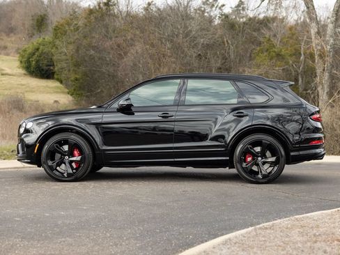 Certified 2025 Bentley Bentayga AWD/4WD image 8