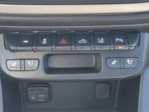 Used 2019 GMC Canyon Denali AWD/4WD image 26