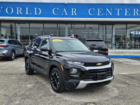 Used 2023 Chevrolet TrailBlazer LT w/ Convenience Package FWD image 1