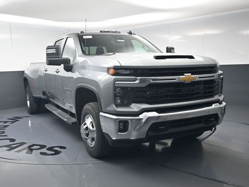 New 2026 Chevrolet Silverado 3500 LT w/ Safety Package AWD/4WD image 3