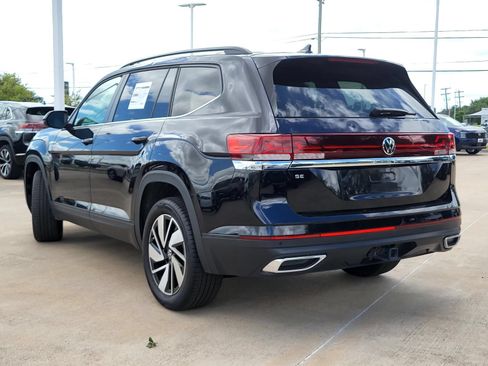 Used 2024 Volkswagen Atlas SE FWD image 8