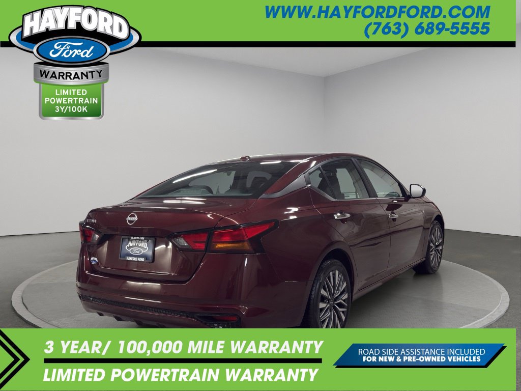 Used 2025 Nissan Altima 2.5 SV FWD image 3