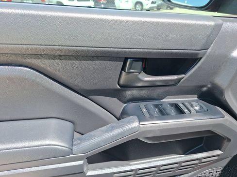 Used 2026 Toyota Tacoma SR AWD/4WD image 15