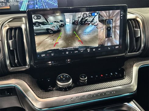 New 2026 Ford Expedition Platinum image 20