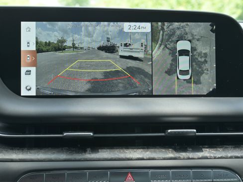 Used 2023 Genesis G90 3.5T AWD/4WD image 24