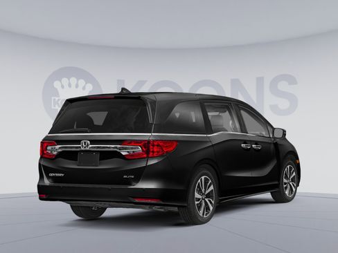 Used 2019 Honda Odyssey Elite image 2