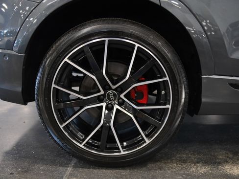 Used 2023 Audi Q8 Premium Plus w/ Premium Plus Package AWD/4WD image 11