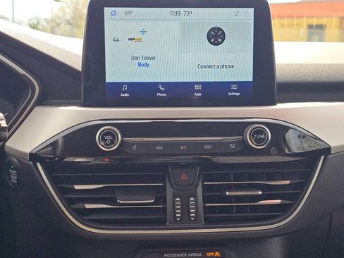 Used 2020 Ford Escape SE image 23