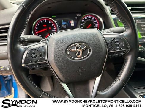 Used 2020 Toyota Camry XSE image 11