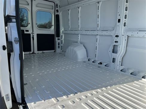 New 2024 RAM ProMaster 3500 w/ Quick Order Package 22G SLT image 5