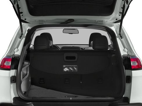 Used 2016 Jeep Cherokee Trailhawk w/ Comfort/Convenience Group image 15