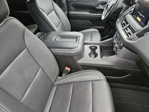 Used 2024 GMC Yukon SLT image 11