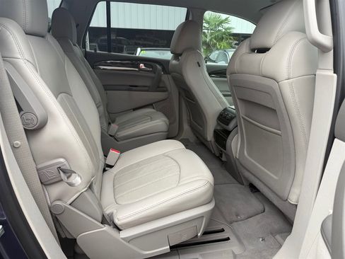 Used 2014 Buick Enclave Leather image 10