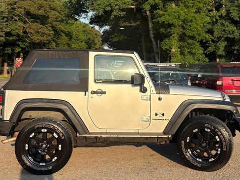 Used 2008 Jeep Wrangler X AWD/4WD image 34