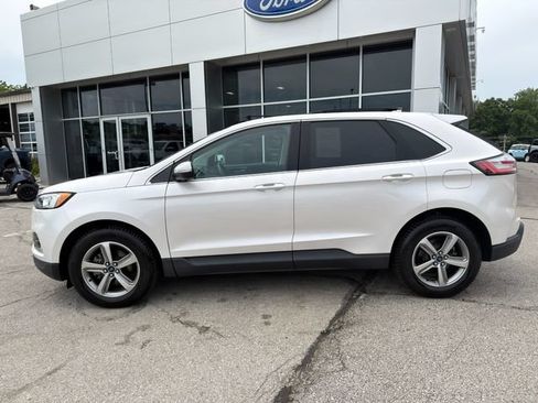 Used 2019 Ford Edge SEL w/ Equipment Group 201A FWD image 4