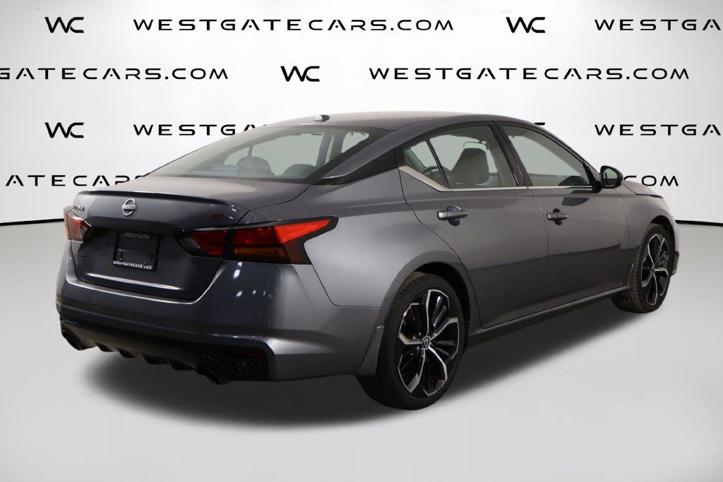 Used 2024 Nissan Altima 2.5 SR FWD image 39