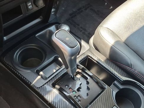 Used 2019 Toyota 4Runner TRD Off-Road Premium AWD/4WD image 11