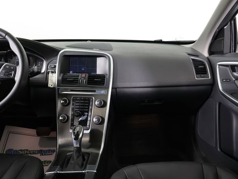 Used 2015 Volvo XC60 T6 Platinum image 30