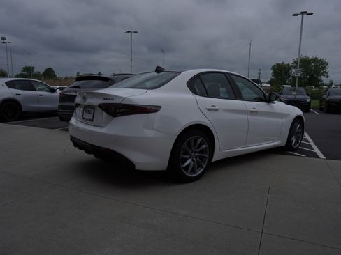 New 2025 Alfa Romeo Giulia AWD image 7