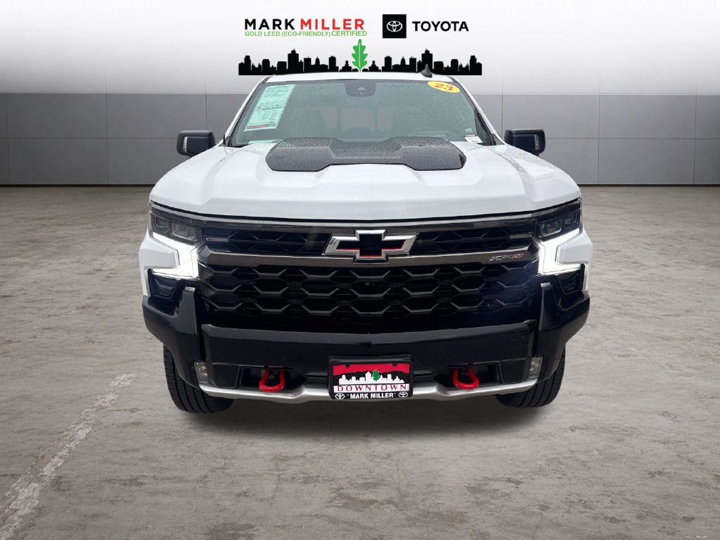 Used 2023 Chevrolet Silverado 1500 ZR2 w/ Technology Package AWD/4WD image 9