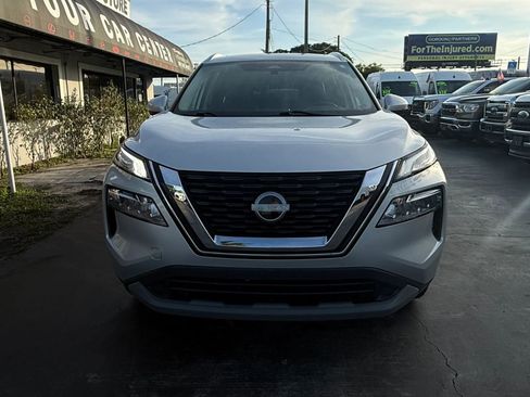 Used 2022 Nissan Rogue SV w/ SV Premium Package image 9