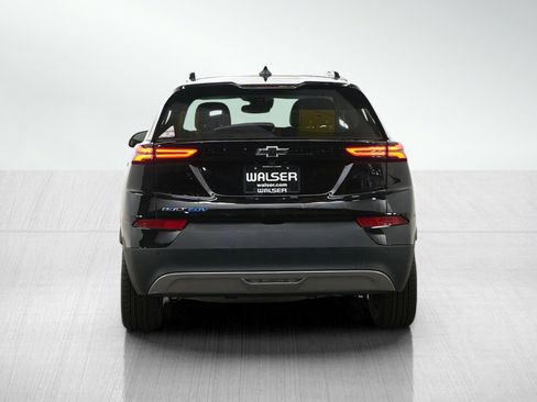 Used 2022 Chevrolet Bolt EUV LT w/ Convenience Package image 4