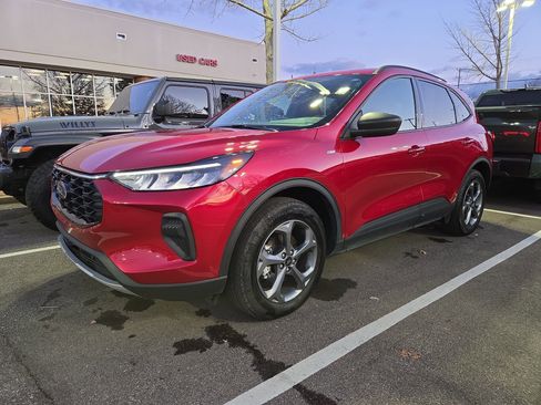 Used 2025 Ford Escape ST-Line image 1