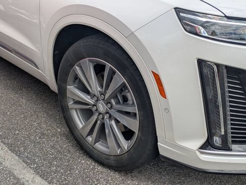 Used 2022 Cadillac XT6 Premium Luxury w/ Technology Package AWD/4WD image 6