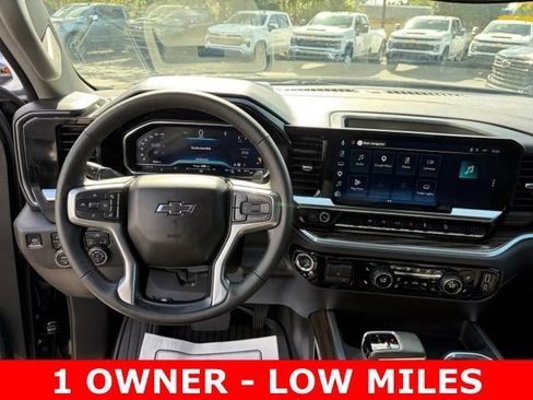 Used 2025 Chevrolet Silverado 1500 RST w/ Z71 Off-Road Package AWD/4WD image 17