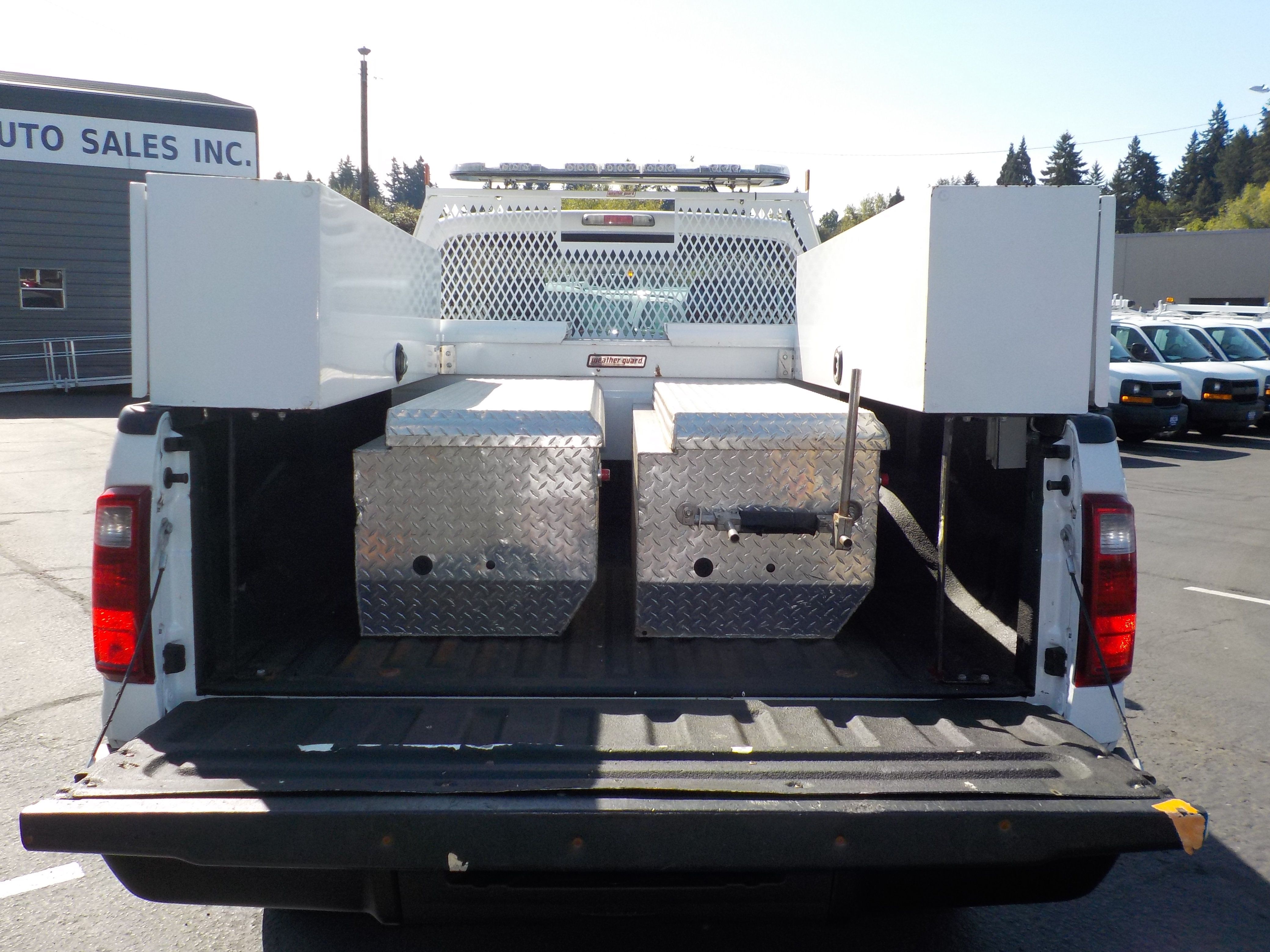 Used 2012 Ford F250 XL w/ Camper Pkg AWD/4WD image 12