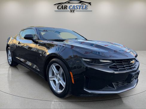 Used 2023 Chevrolet Camaro LT image 4