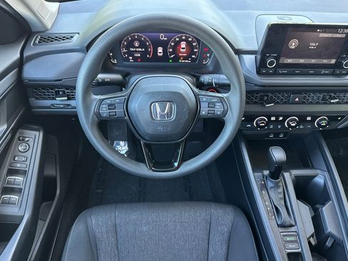Used 2023 Honda Accord EX image 27