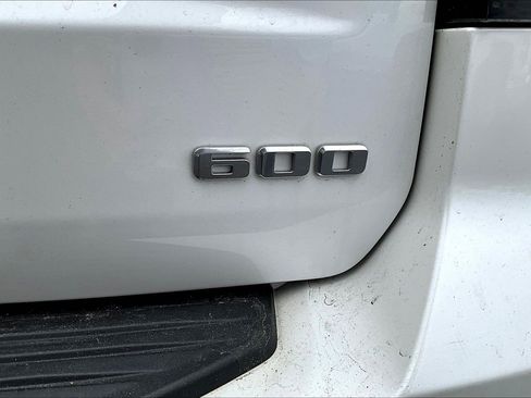 Used 2021 Cadillac Escalade Premium Luxury image 15