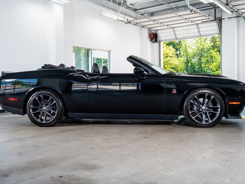 Used 2022 Dodge Challenger R/T Scat Pack w/ Plus Package image 5