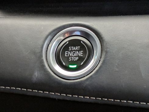 Used 2021 Cadillac Escalade Sport Platinum AWD/4WD image 36