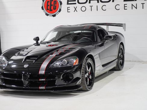 Used 2010 Dodge Viper ACR RWD image 30