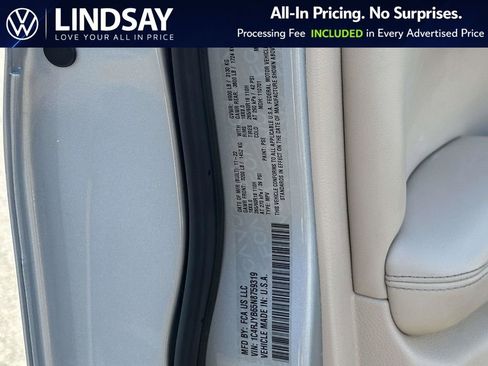 Used 2022 Jeep Grand Cherokee Limited 4xe image 26