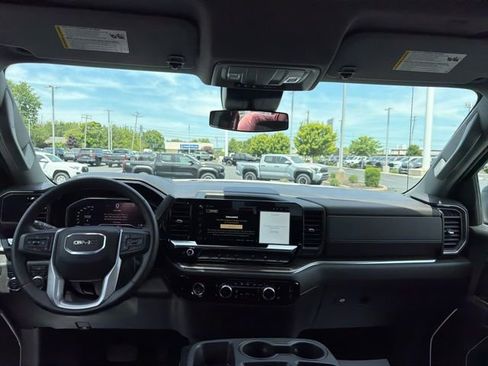 Used 2024 GMC Sierra 1500 Elevation AWD/4WD image 16