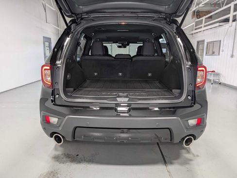 Used 2024 Honda Passport Black Edition image 41