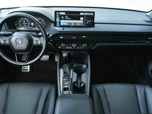 Used 2025 Honda Accord Sport image 26