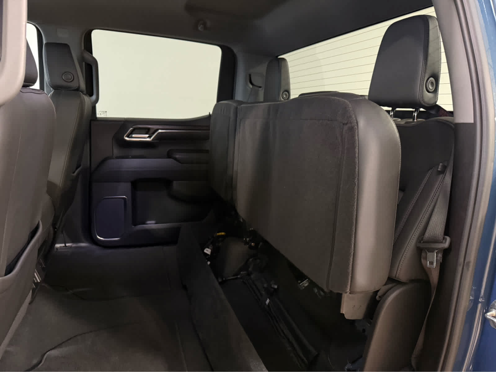 Used 2024 GMC Sierra 1500 SLT AWD/4WD image 17