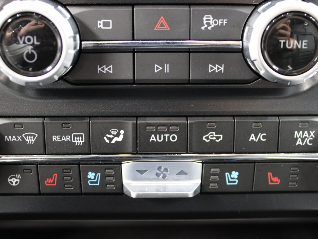 Used 2025 Ford F450 Platinum AWD/4WD image 68