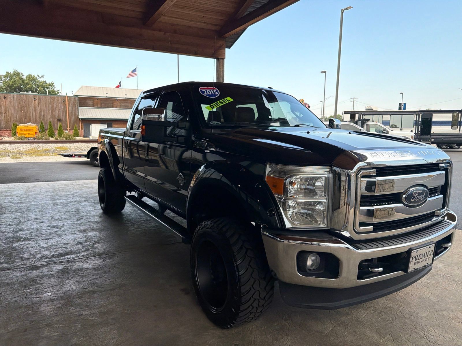Used 2015 Ford F250 Lariat w/ Lariat Ultimate Package AWD/4WD image 17