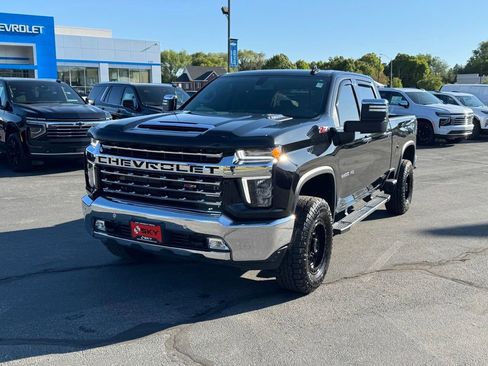 Used 2022 Chevrolet Silverado 2500 LTZ w/ LTZ Plus Package AWD/4WD image 2