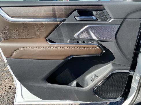 New 2026 GMC Acadia Denali Ultimate FWD image 42