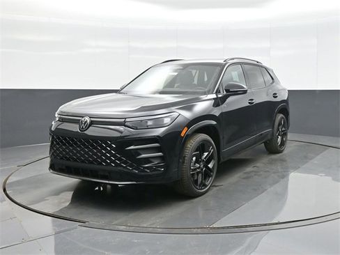 New 2026 Volkswagen Tiguan SE R-Line image 3