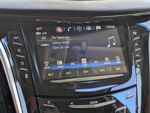 Used 2019 Cadillac Escalade Luxury AWD/4WD image 21