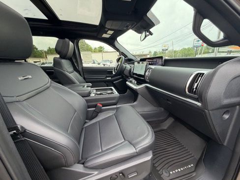 New 2026 Ford Expedition Platinum AWD/4WD image 18