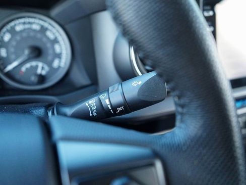 Used 2021 Toyota Tacoma TRD Off-Road image 14